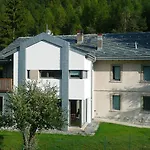 La Stazione Dell'acqua 3* Introd