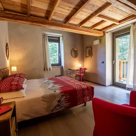 La Stazione Dell'acqua 3* Introd